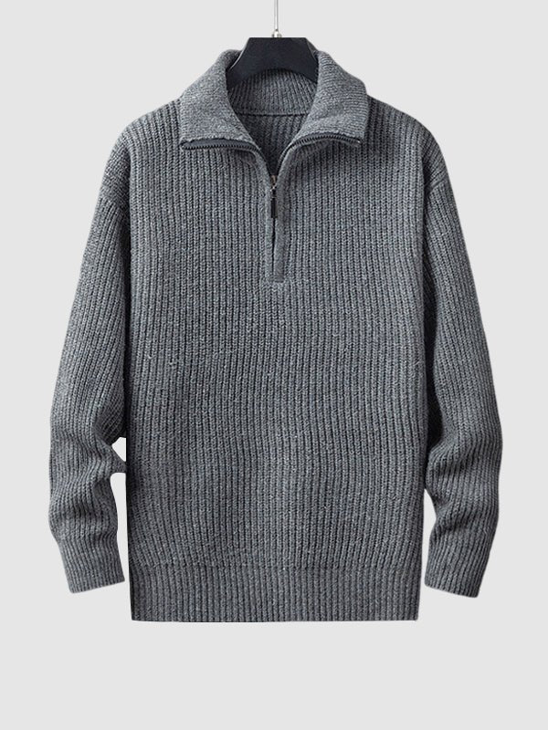 Ribstrikket herresweater med kort lynlås