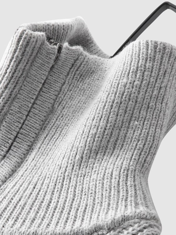 Ribstrikket herresweater med kort lynlås