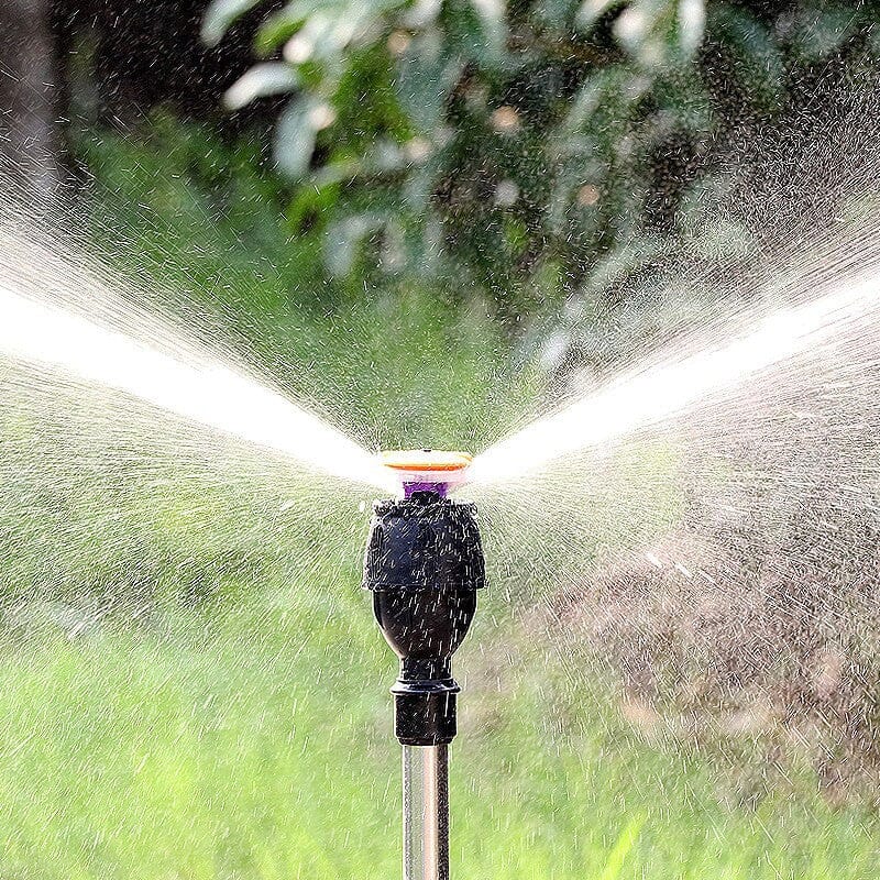 Roterende trebenet sprinkler