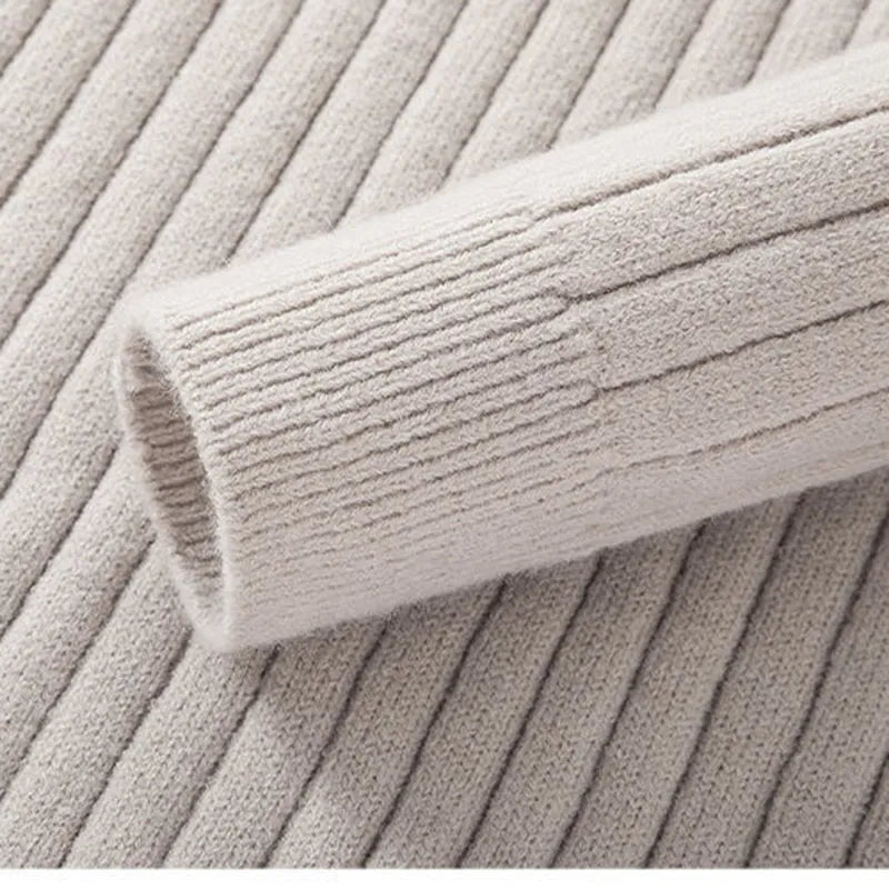 Slim fit herrestriktrøje med quarter-zip