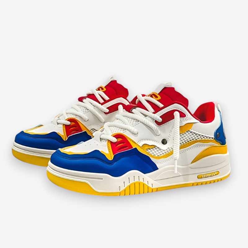 Snøresneakers med tyk sål og geometrisk mønster