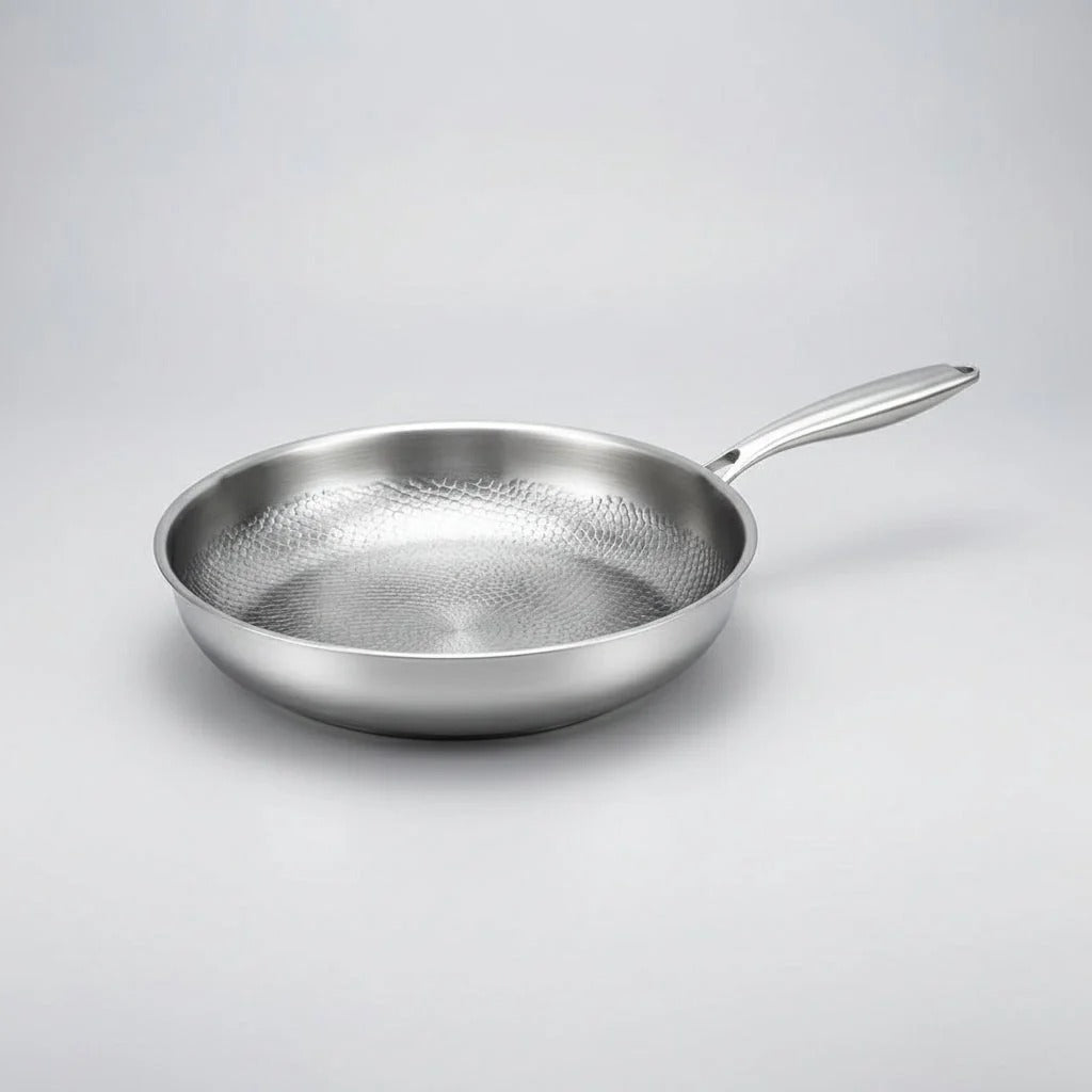 Stegepande i ren titanium med hamret struktur – Naturlig non-stick, uden belægning, egnet til induktion