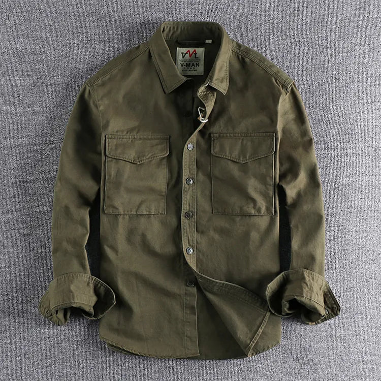 Stilfuld utility-skjorte
