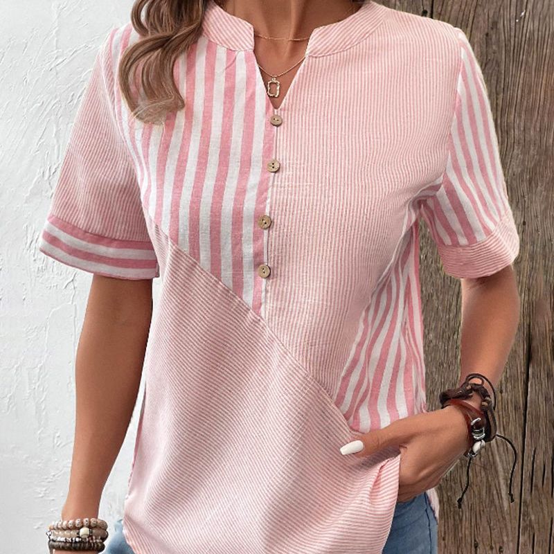 Stribet damebluse med knaplukning