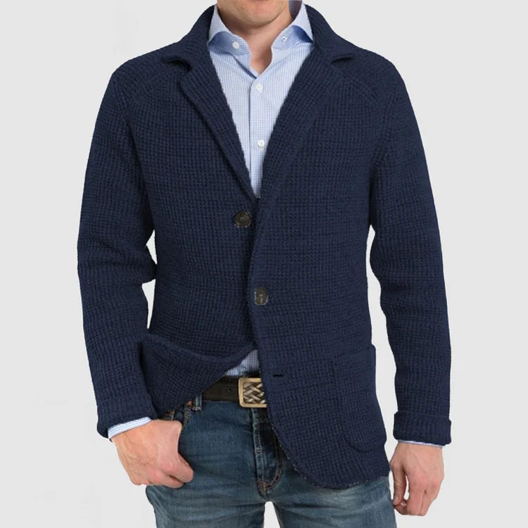 Strikket herreblazer med to knapper