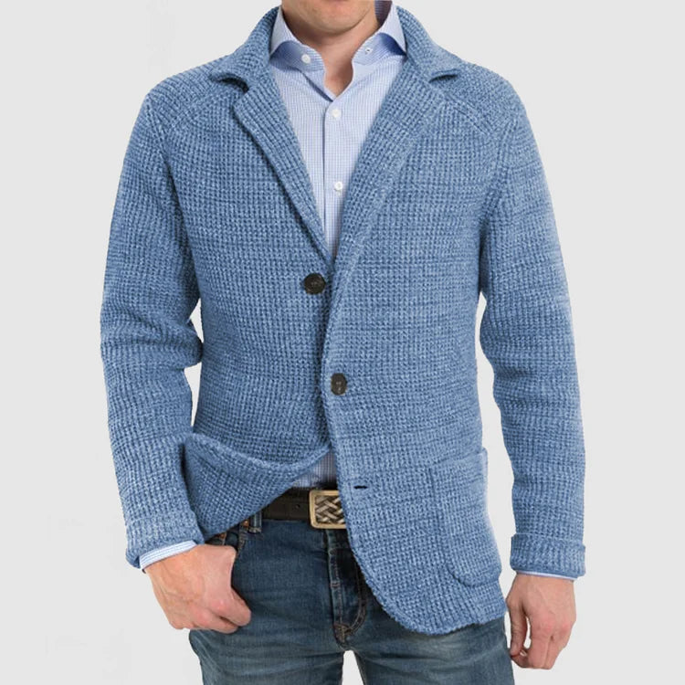 Strikket herreblazer med to knapper