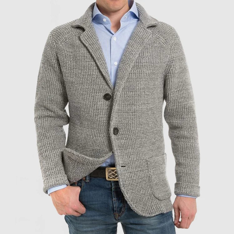 Strikket herreblazer med to knapper