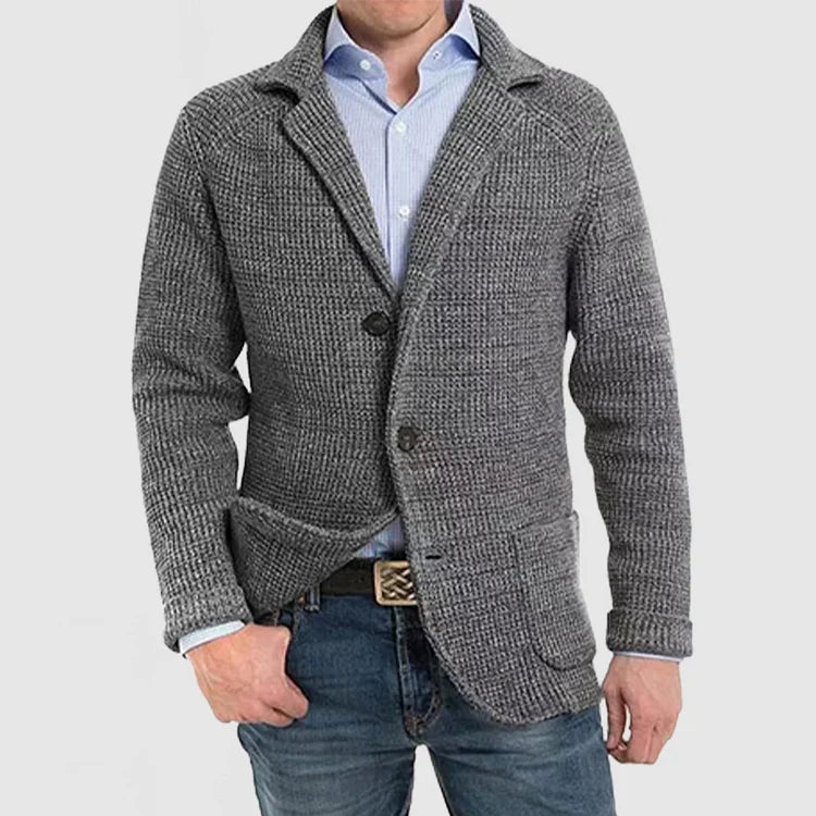Strikket herreblazer med to knapper