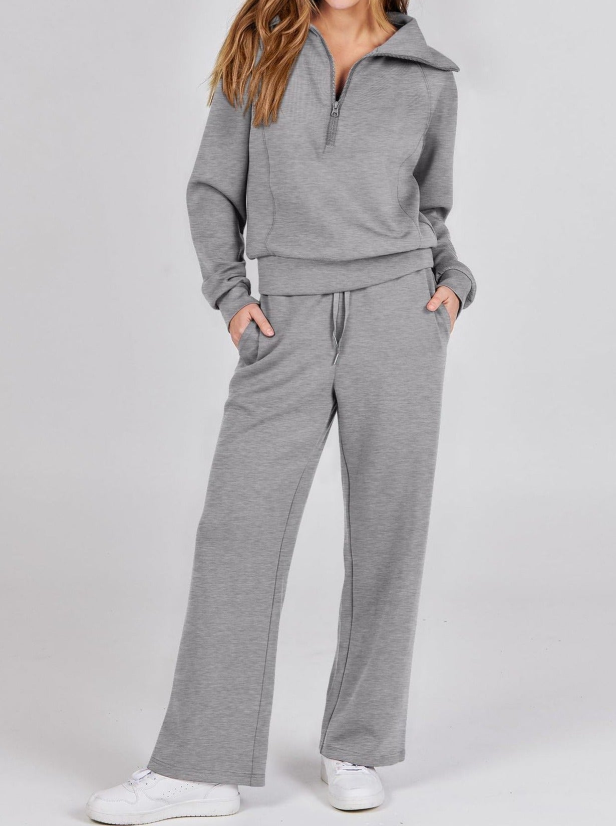 Sweatsæt til damer med pullover-top og bukser med brede ben