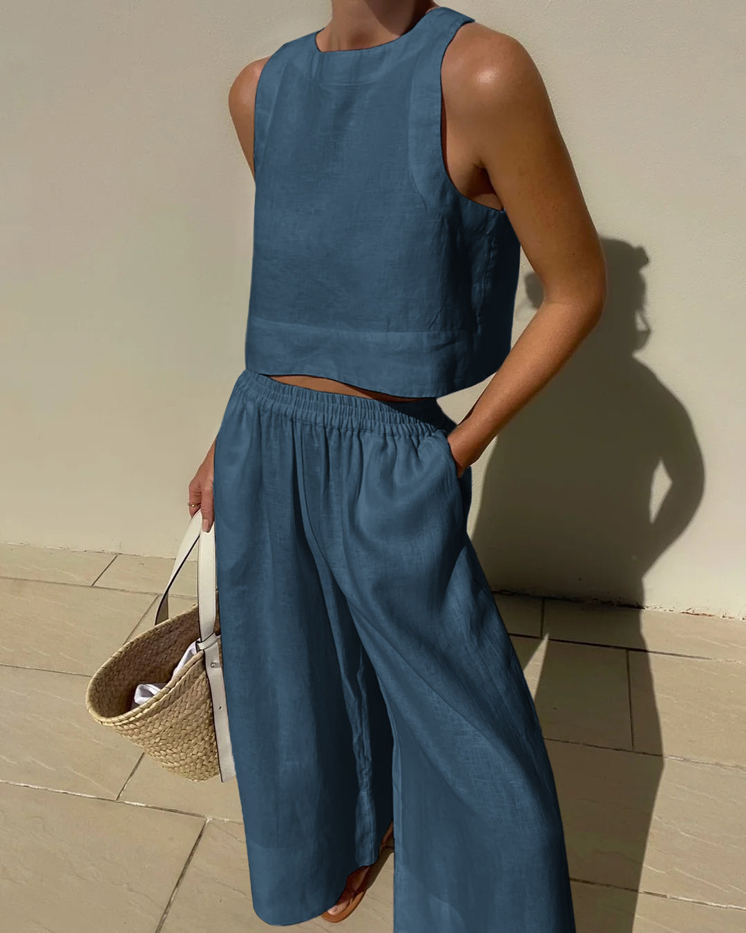 Todelt damesæt med cropped tanktop