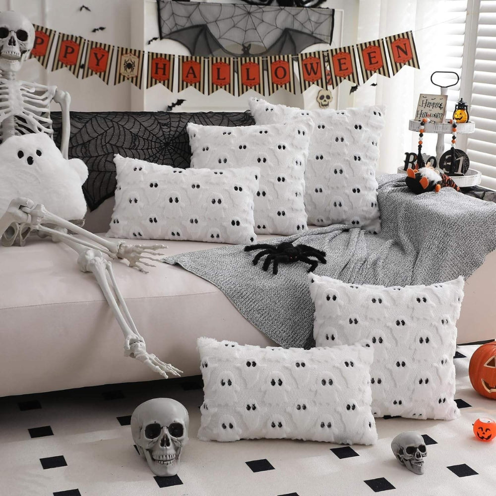 Uhyggeligt Halloween-pudebetræk i plys med spøgelser