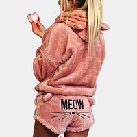 Ultrakomfortabelt fleece-loungepyjamassæt med kat